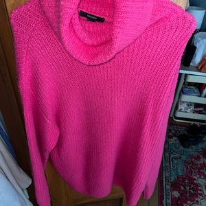 Hot pink turtle neck sweater Forever 21 size MEDIUM